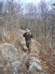 The Knife Edge on the crest of the approach trail to Big Frog